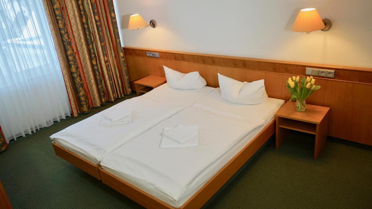 Landhotel Guenzburg Kupferzell Exterior photo